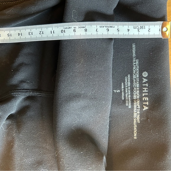 Athleta Leggings Athleisurewear Supersoft Comfy 3/4 Pockets Intricate unique - Picture 7 of 7